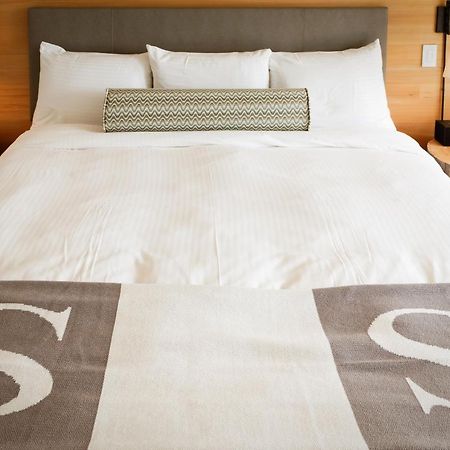 Sproat Lake Landing Resort Great Central Esterno foto