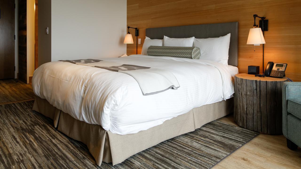 Sproat Lake Landing Resort Great Central Esterno foto