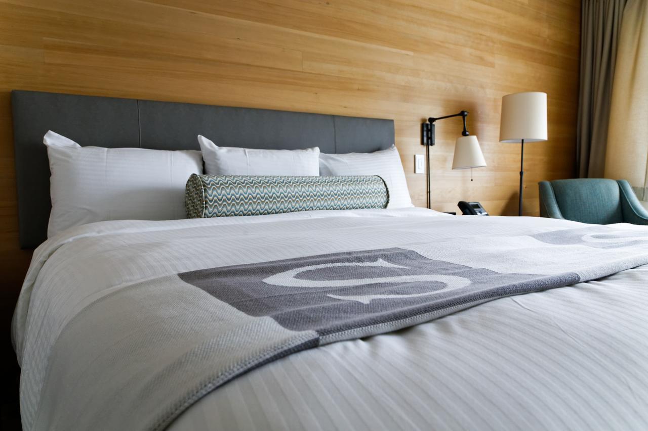 Sproat Lake Landing Resort Great Central Esterno foto