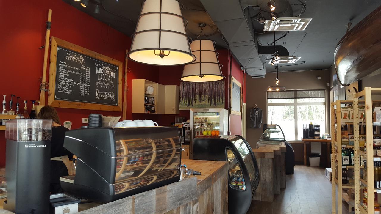 Sproat Lake Landing Resort Great Central Esterno foto