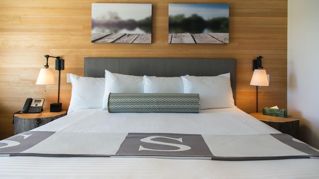 Sproat Lake Landing Resort Great Central Esterno foto