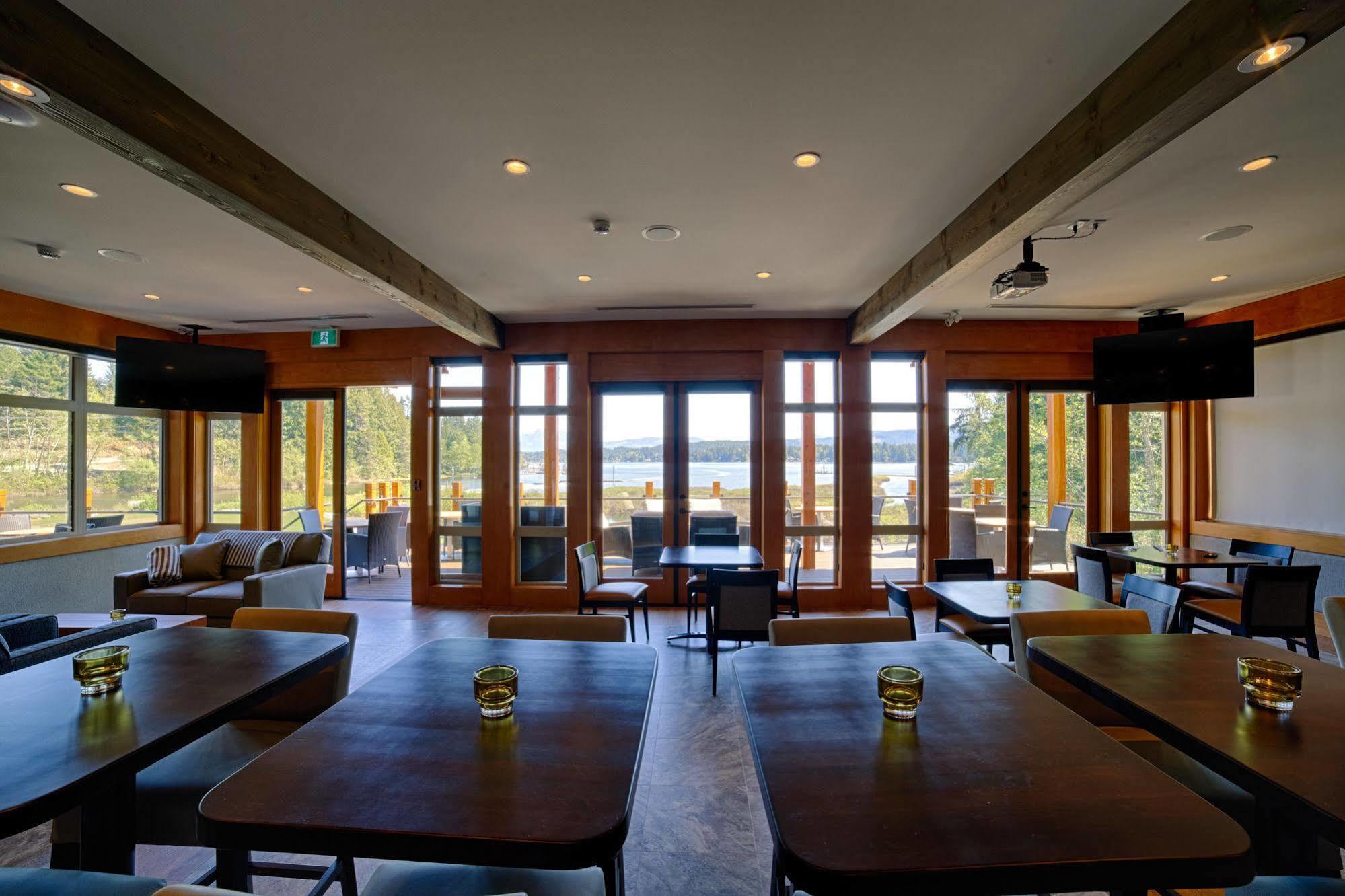 Sproat Lake Landing Resort Great Central Esterno foto