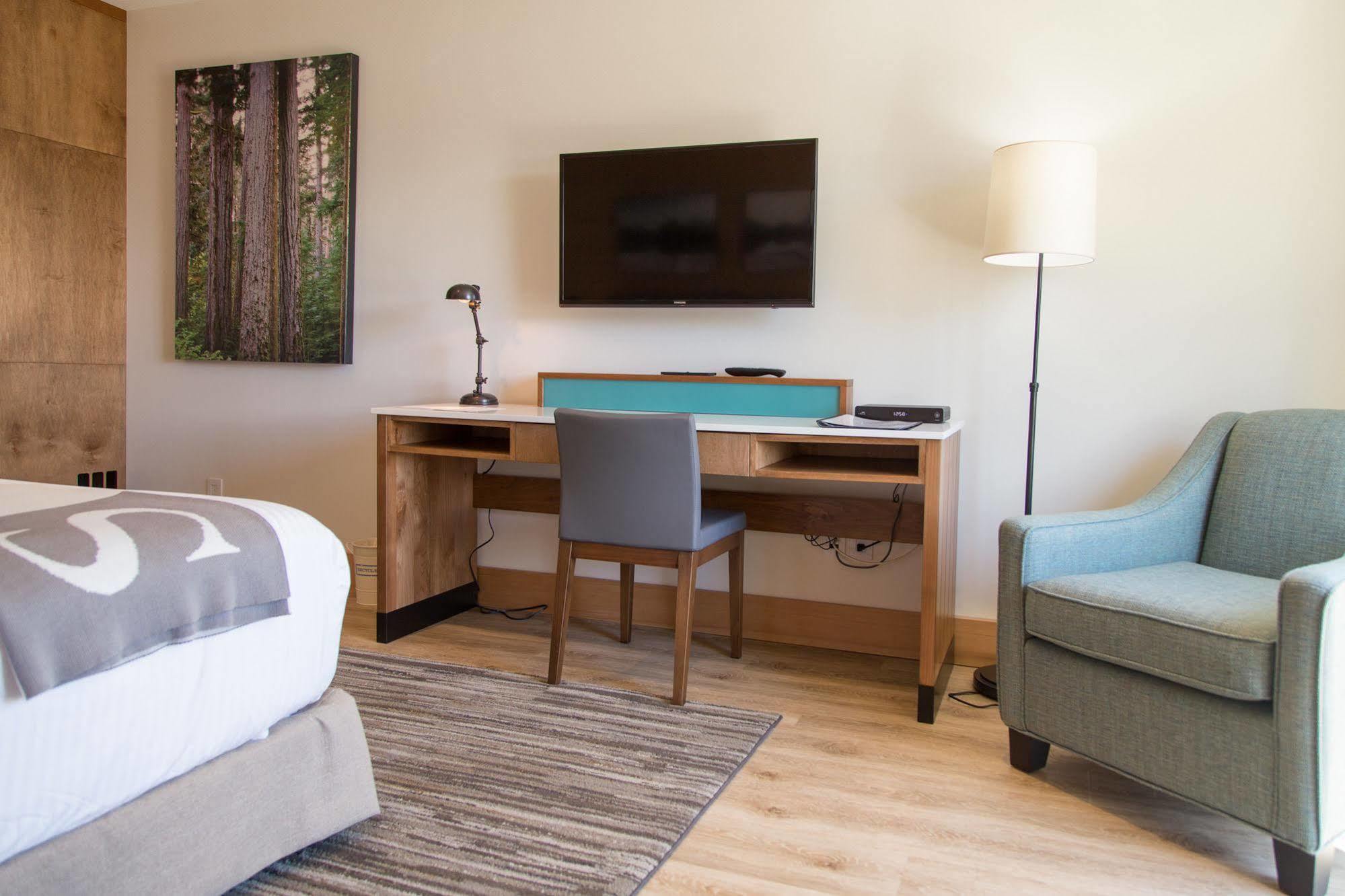 Sproat Lake Landing Resort Great Central Esterno foto